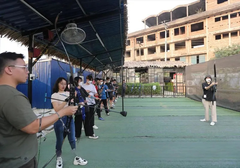 cung tên bắn được bao xa