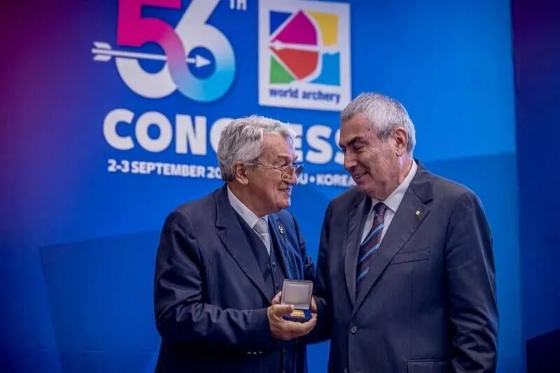 Phó chủ tịch World Archery Mario Scarzella gửi lời chúc mừng